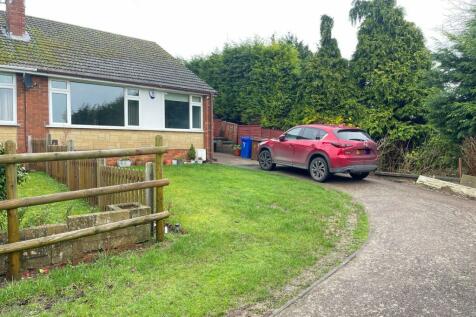 2 bedroom semi-detached bungalow for sale