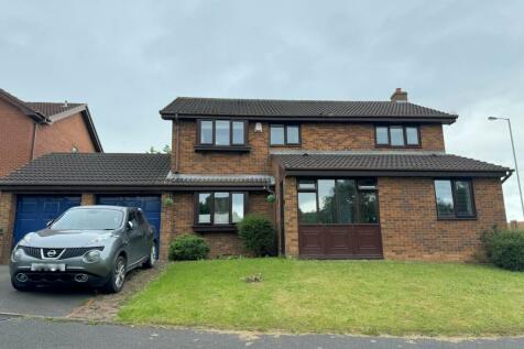 5 bedroom detached house for sale