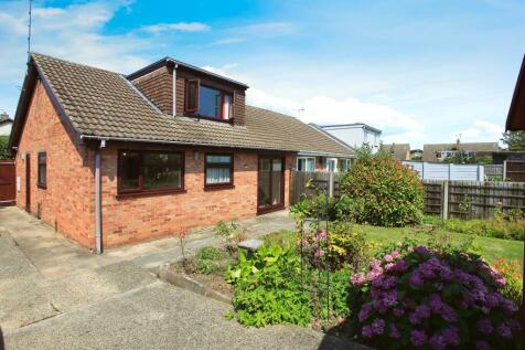 3 bedroom semi-detached bungalow for sale