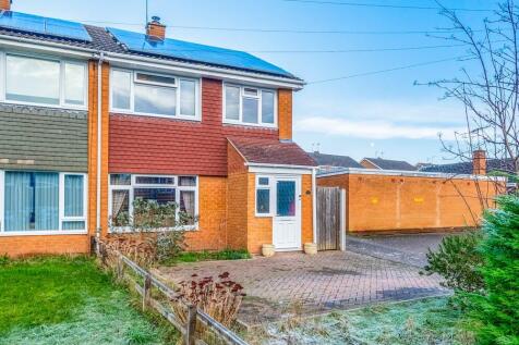 3 bedroom semi-detached house for sale