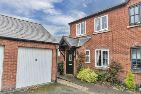 Bramblewood Court, Chirk Bank... 3 bed semi