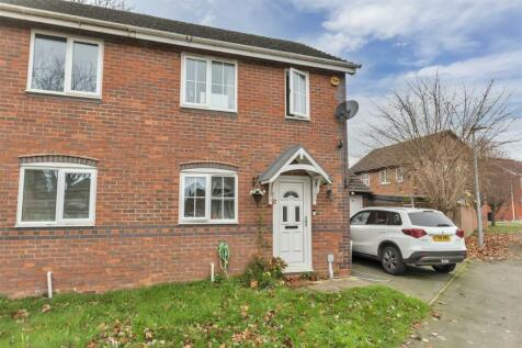 2 bedroom semi-detached house for sale