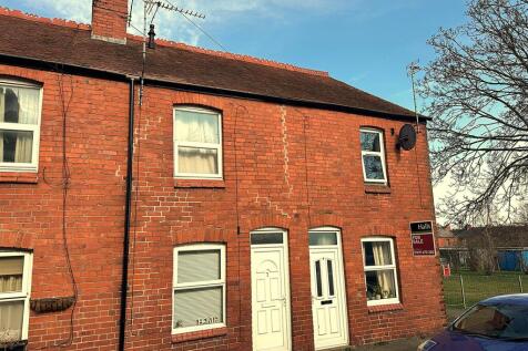 2 bedroom end of terrace house for sale