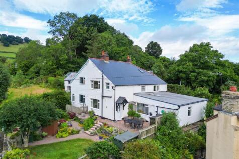 Llwynmawr, Llangollen, LL20. 3 bed semi