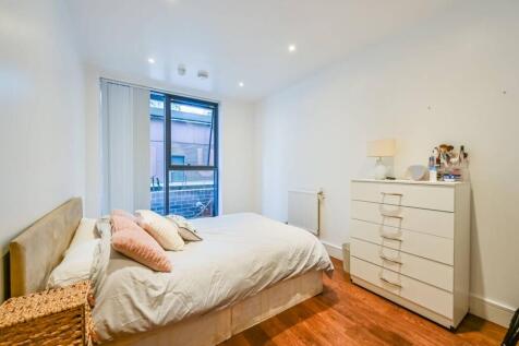 New Century House, E16, Royal Docks... 1 bed flat for sale