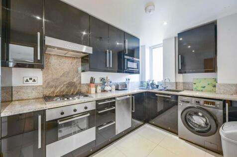 Barrier Point Road, Silvertown... 2 bed flat for sale