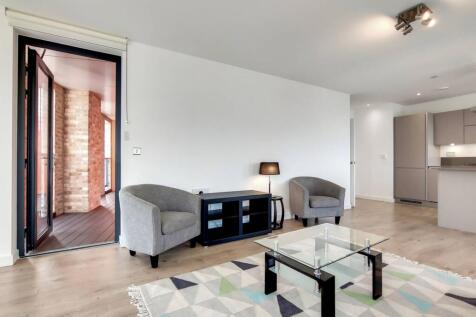 3 bedroom flat for sale
