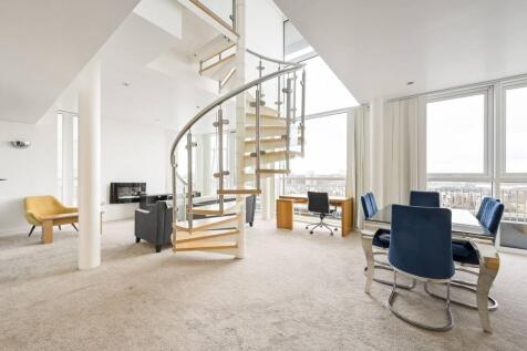 Western Gateway, Royal Docks, London... 2 bed penthouse for sale