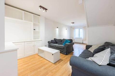 Transom Square, Isle Of Dogs, London... 3 bed house for sale