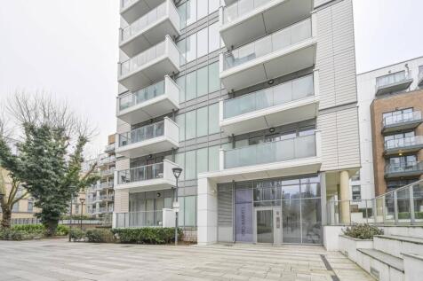 3 bedroom flat for sale
