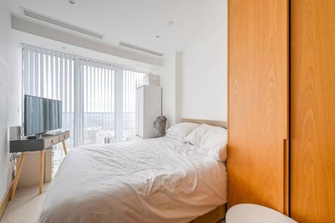 Arena Tower, Canary Wharf, London, E14 2 bed flat for sale