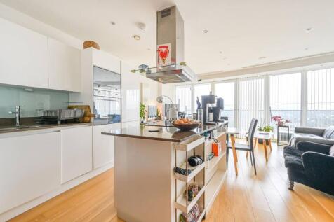 Arena Tower, Canary Wharf, London, E14 2 bed flat for sale