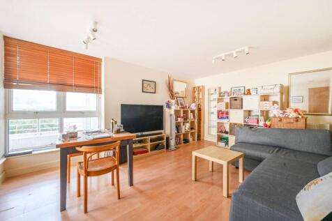 Barrier Point Road, Docklands... 2 bed flat for sale