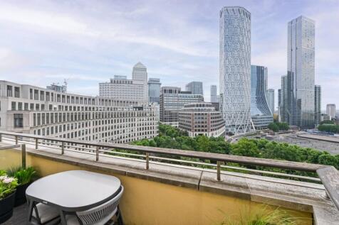 Berkeley Tower, Westferry Circus... 2 bed flat for sale