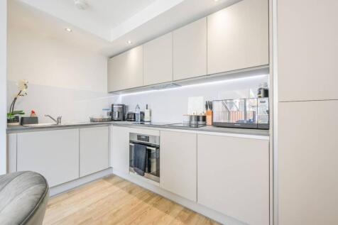Wray Avenue, Royal Docks, London, E16 1 bed flat for sale