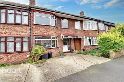 Elgin Avenue, Harold Wood 4 bed terraced house for sale