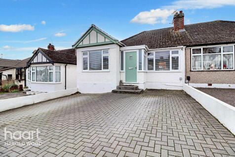 David Drive, Romford 3 bed bungalow for sale