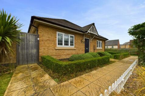 2 bedroom detached bungalow for sale