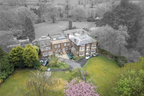 Parvey Lane, Sutton, Macclesfield... 4 bed semi