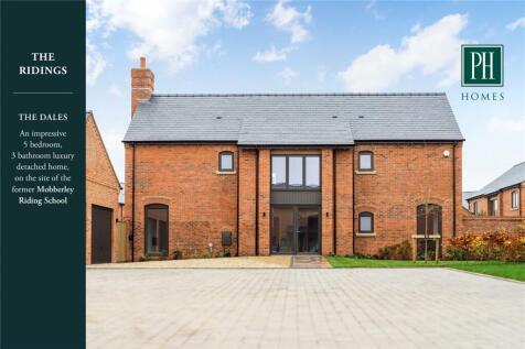 5 bedroom detached house for sale