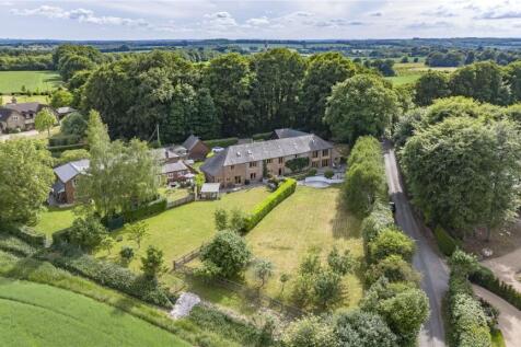 Clump Barn, Farleigh Lane, Dummer... 6 bed semi