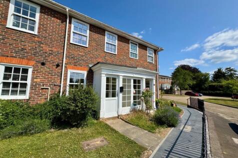 Hill Lands, Reading RG10 2 bed terraced house for sale