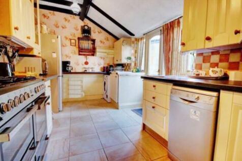 2 bedroom cottage for sale