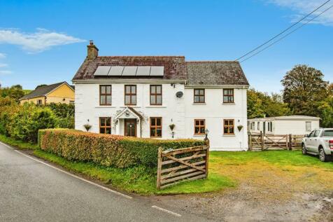 4 bedroom smallholding for sale