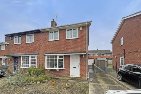 3 bedroom semi-detached house for sale
