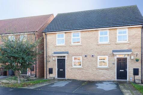 2 bedroom semi-detached house for sale