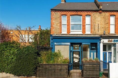 Hampton Road, Twickenham 2 bed maisonette for sale