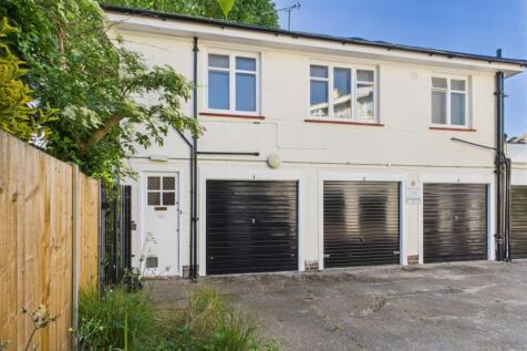 1 bedroom maisonette for sale