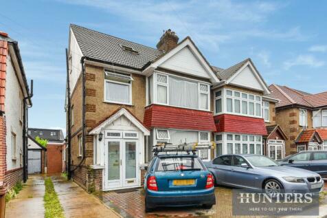 6 bedroom semi-detached house for sale