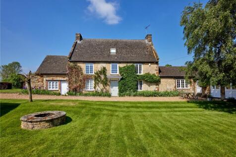 6 bedroom detached house for sale