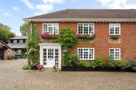 Regius Court, Church Road, Penn... 4 bed semi
