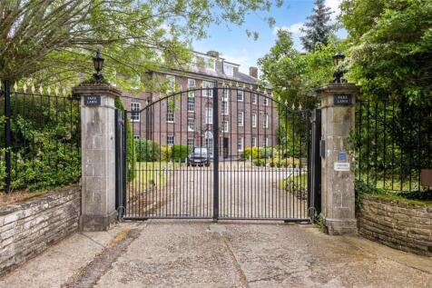 Park Lawn, Farnham Royal, Slough... 3 bed apartment for sale