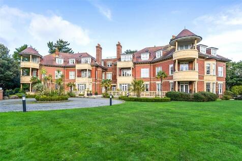 West Overcliff Drive, Bournemouth, BH4 2 bed apartment for sale
