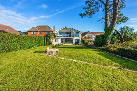 Lake Drive, Poole, Dorset, BH15 3 bed detached house for sale
