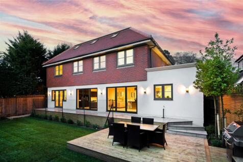 More Lane, Esher, Surrey, KT10 5 bed detached house for sale
