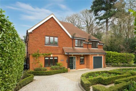 6 bedroom detached house for sale