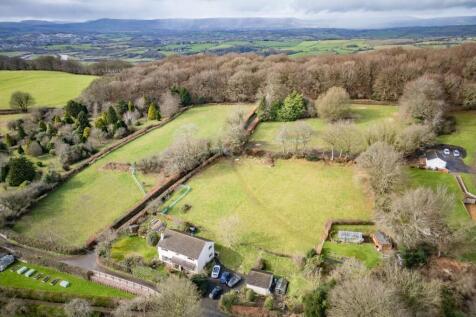 Coed Y Caerau Lane, Kemeys Inferior 4 bed detached house for sale