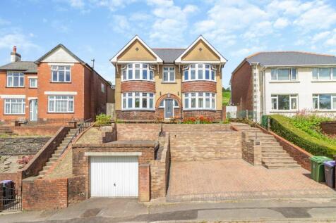 Usk Road, Pontypool 4 bed detached house for sale