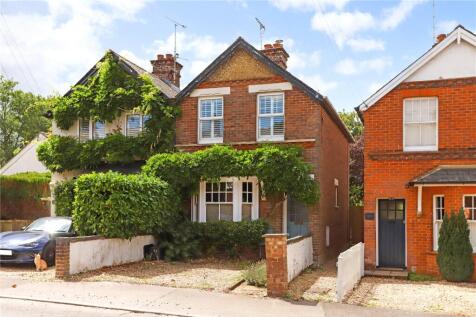 Weydon Hill Road, Farnham, Surrey, GU9 3 bed semi
