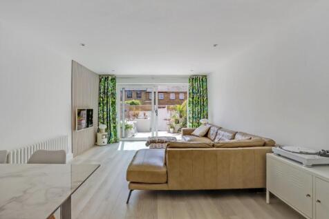 Grace Path, London 2 bed house for sale