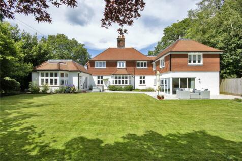 6 bedroom detached house for sale