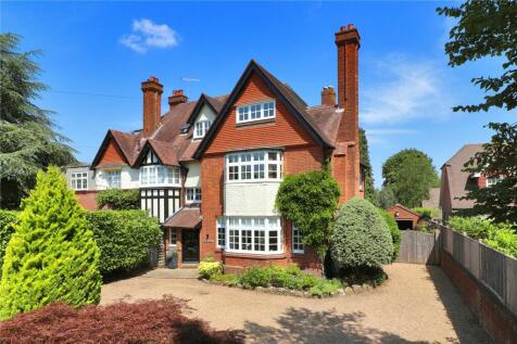 4 bedroom semi-detached house for sale