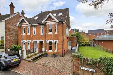 5 bedroom semi-detached house for sale