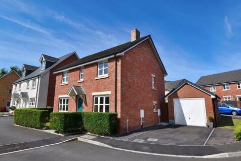 Ffordd Sain Ffwyst, Abergavenny NP7 4 bed detached house for sale