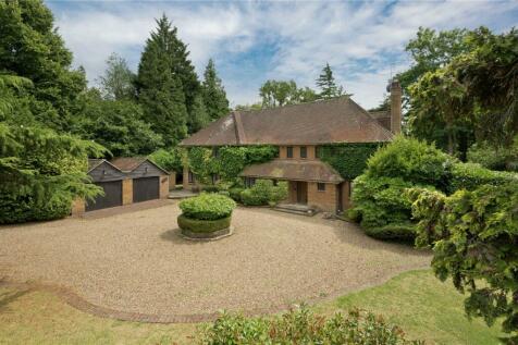 6 bedroom detached house for sale