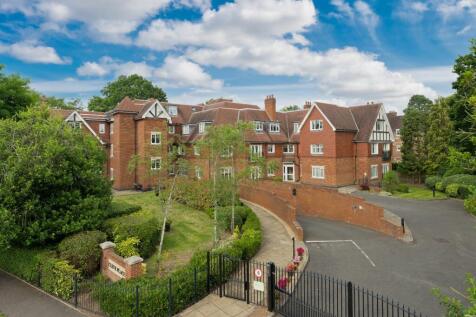 Bridgewater Road, Weybridge, Surrey... 3 bed apartment for sale